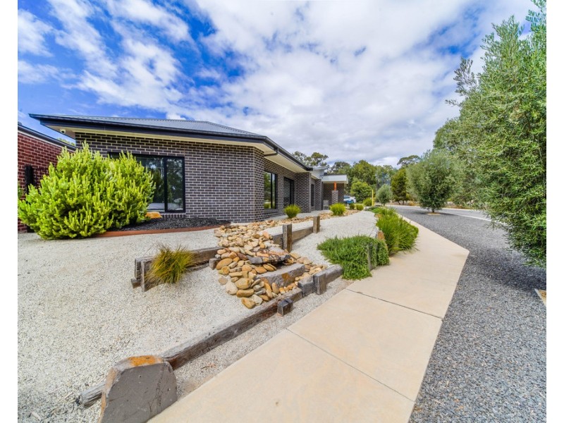 3 McEniry Way, Strathfieldsaye VIC 3551