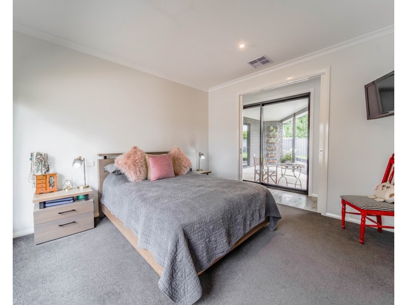 3 McEniry Way, Strathfieldsaye VIC 3551