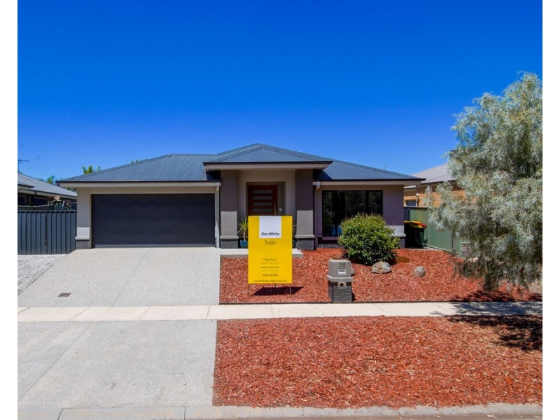 26 Inverness Drive, Junortoun VIC 3551