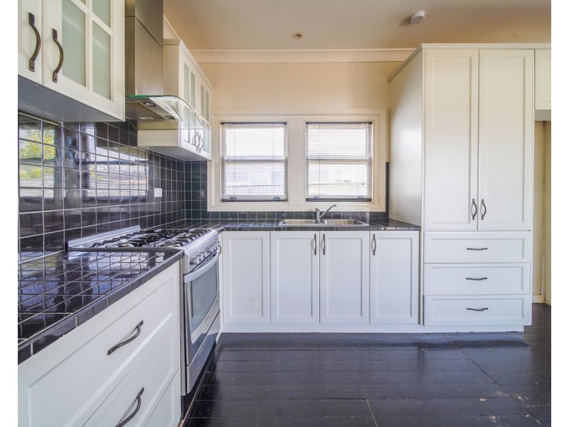 14 Walker Street, Long Gully VIC 3550