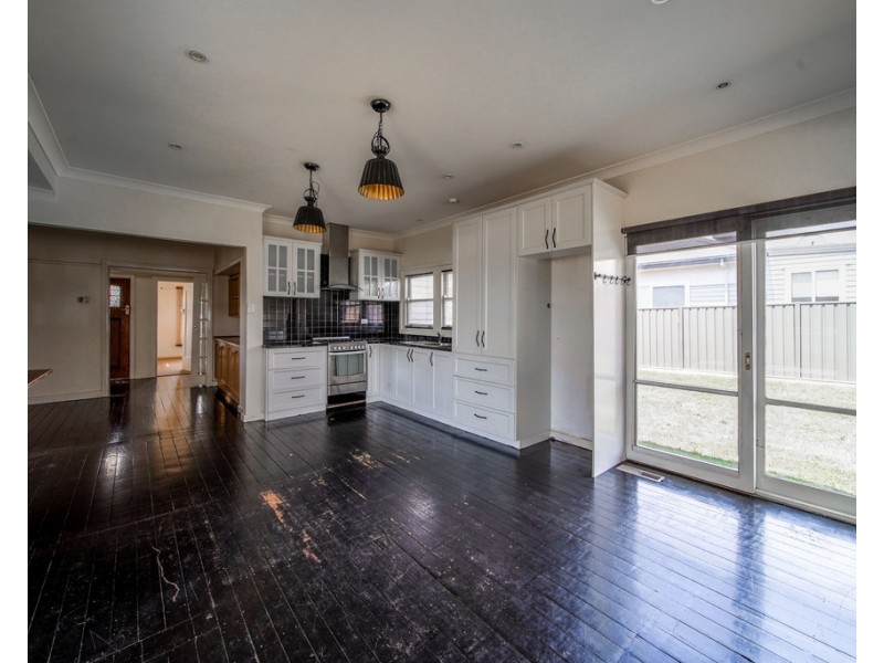 14 Walker Street, Long Gully VIC 3550