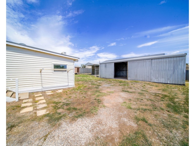 14 Walker Street, Long Gully VIC 3550