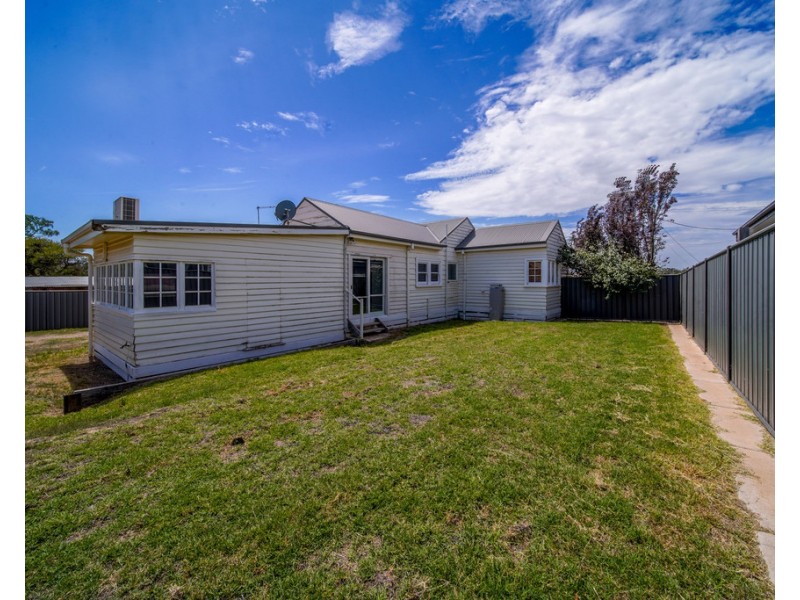 14 Walker Street, Long Gully VIC 3550