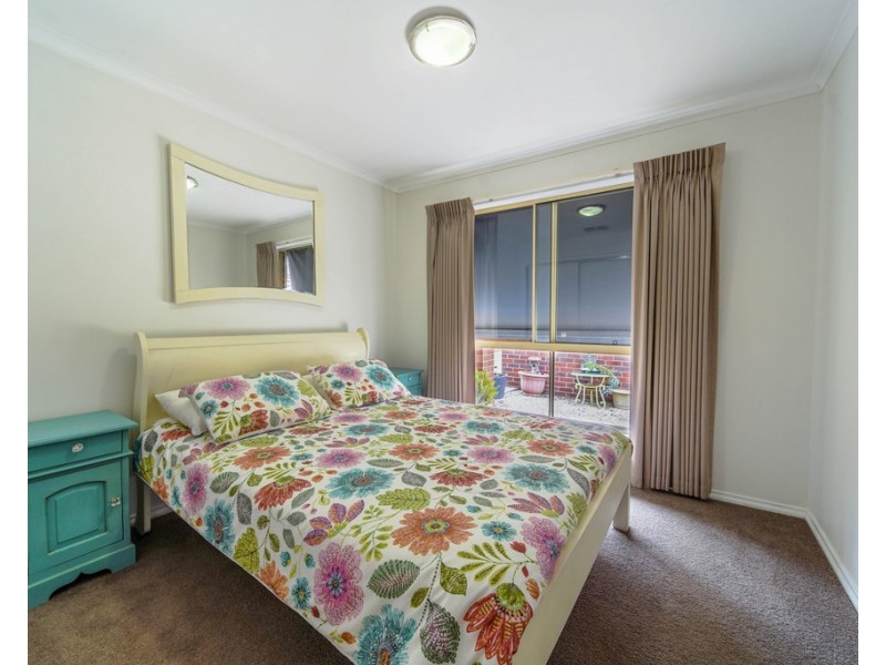 2/9 Sovereign Gardens, Kangaroo Flat VIC 3555