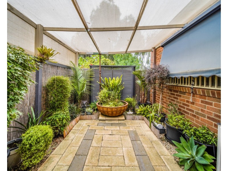 2/9 Sovereign Gardens, Kangaroo Flat VIC 3555