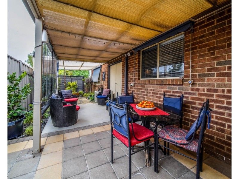 2/9 Sovereign Gardens, Kangaroo Flat VIC 3555