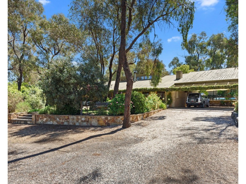 196 Sailors Gully Road, Sailors Gully VIC 3556