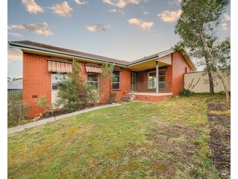 9 Wells Street, Long Gully VIC 3550