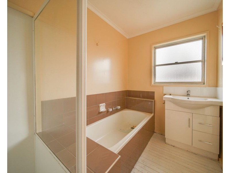 9 Wells Street, Long Gully VIC 3550