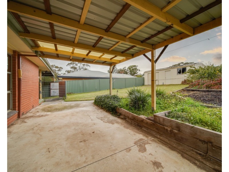 9 Wells Street, Long Gully VIC 3550