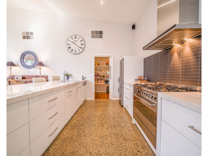 29 Cousins Street, Strathdale VIC 3550