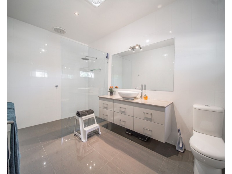 29 Cousins Street, Strathdale VIC 3550