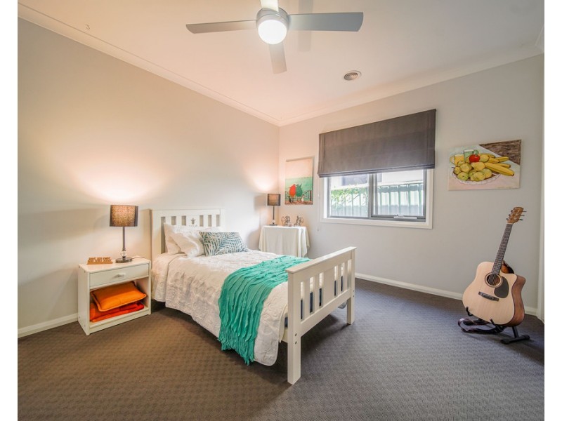 29 Cousins Street, Strathdale VIC 3550