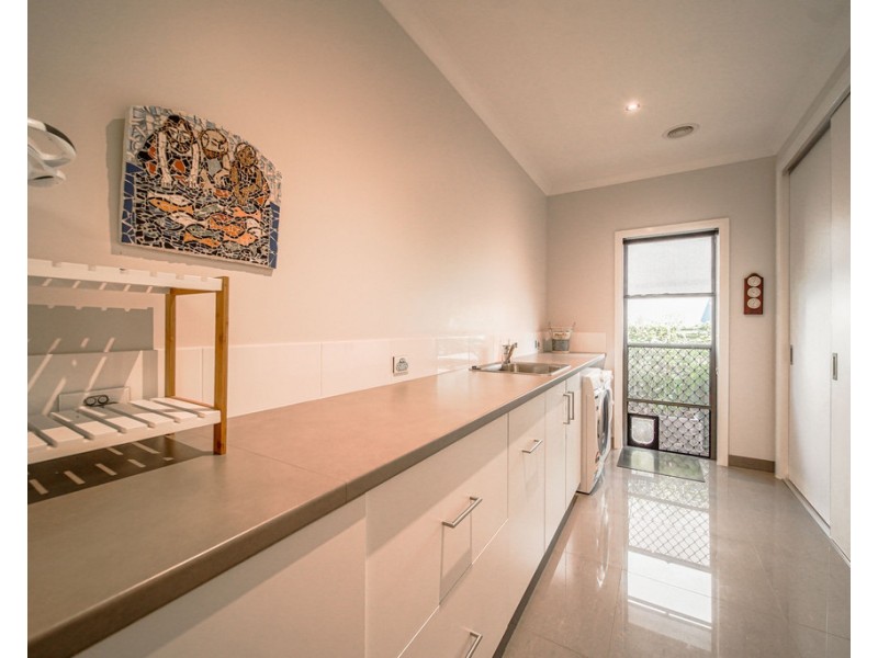 29 Cousins Street, Strathdale VIC 3550