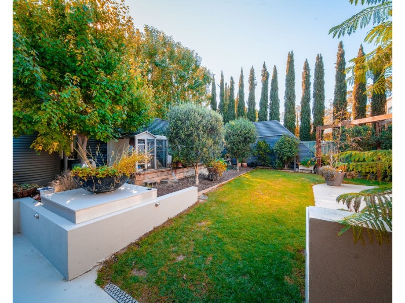 29 Cousins Street, Strathdale VIC 3550