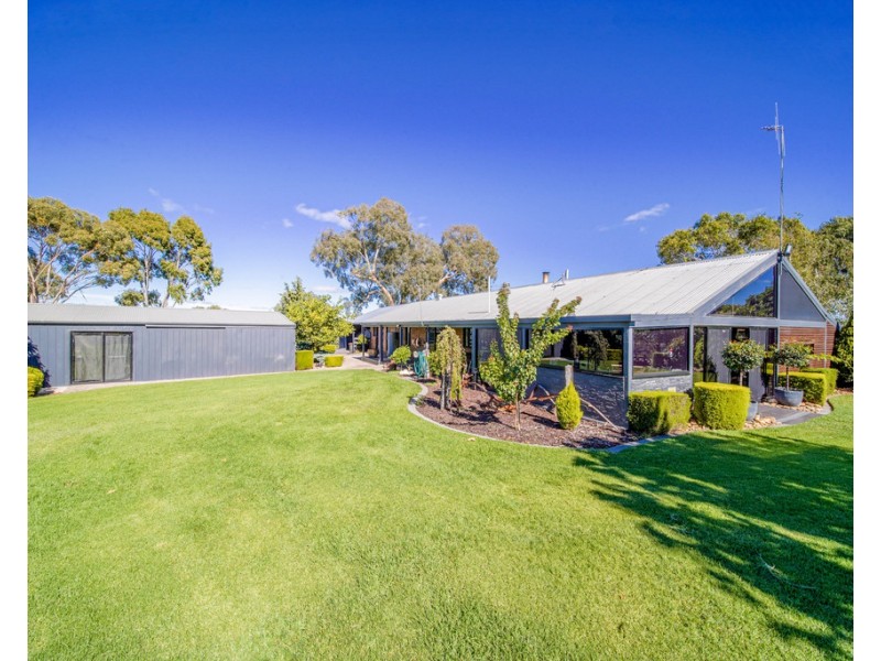 108 Buckeye Lane, Ravenswood VIC 3453