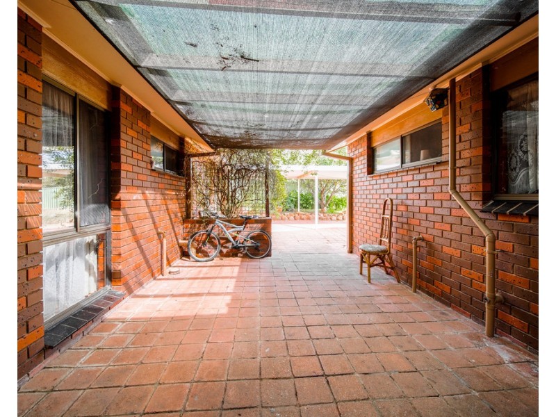 18 Bolton Drive, Kennington VIC 3550