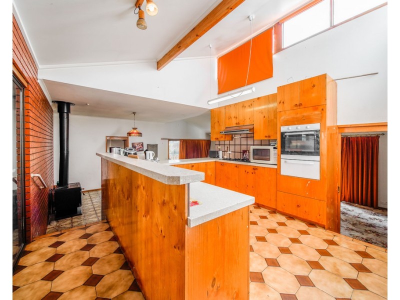 18 Bolton Drive, Kennington VIC 3550