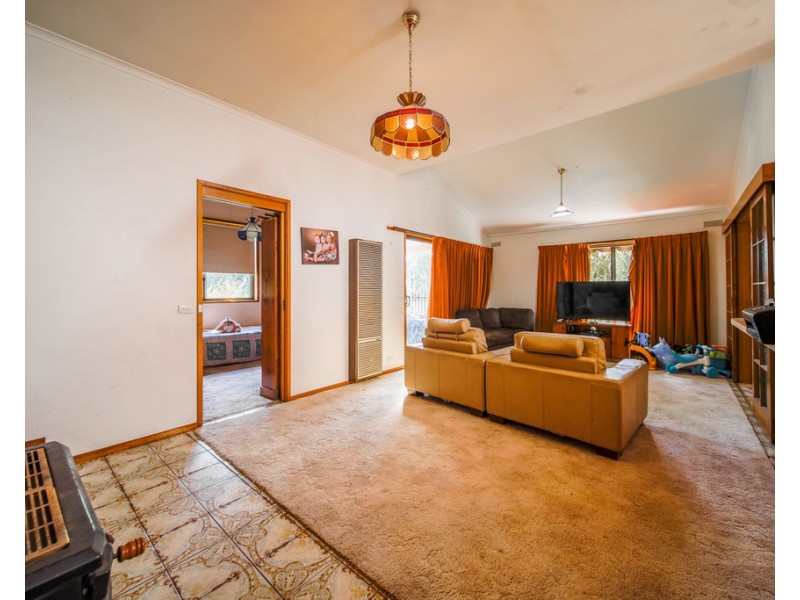 18 Bolton Drive, Kennington VIC 3550