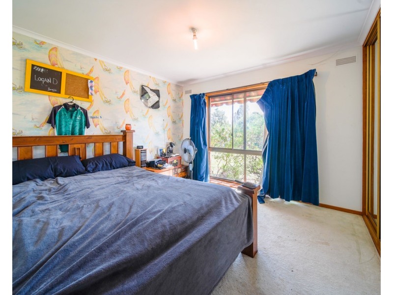18 Bolton Drive, Kennington VIC 3550