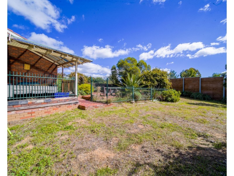 18 Bolton Drive, Kennington VIC 3550