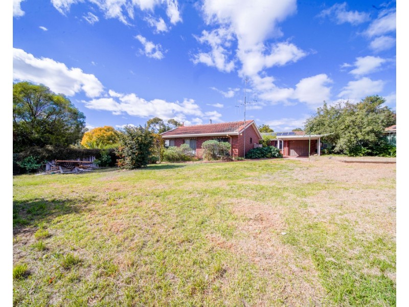 18 Bolton Drive, Kennington VIC 3550