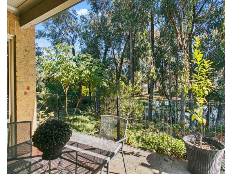 4 Miranda Close, Strathdale VIC 3550