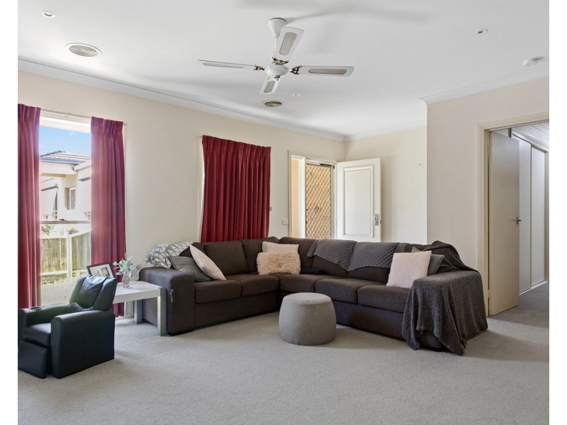 4 Miranda Close, Strathdale VIC 3550