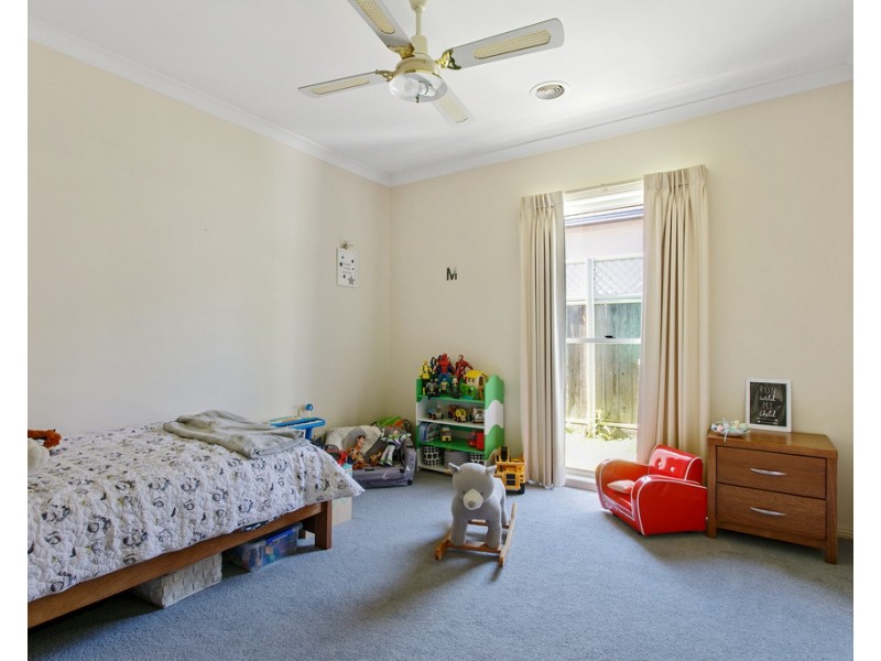 4 Miranda Close, Strathdale VIC 3550