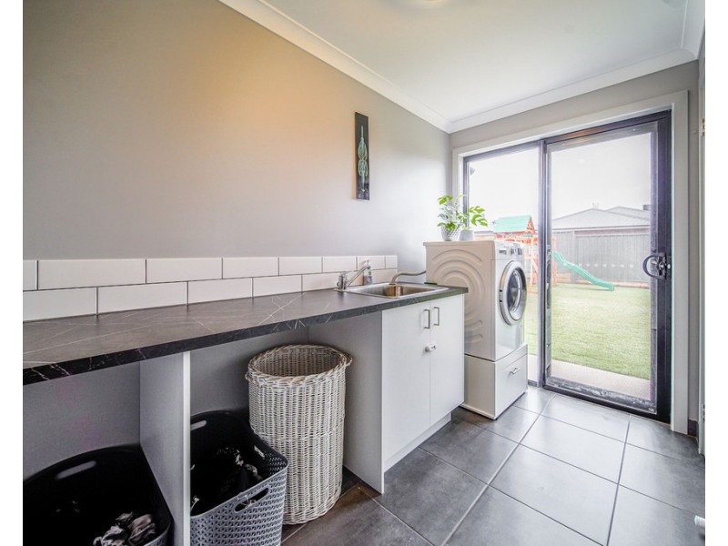 38 Lancaster Drive, Jackass Flat VIC 3556