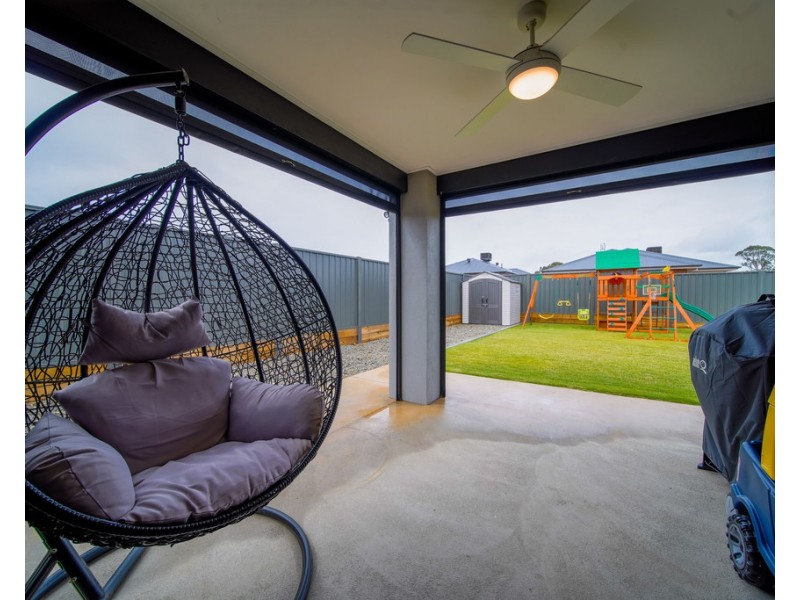 38 Lancaster Drive, Jackass Flat VIC 3556