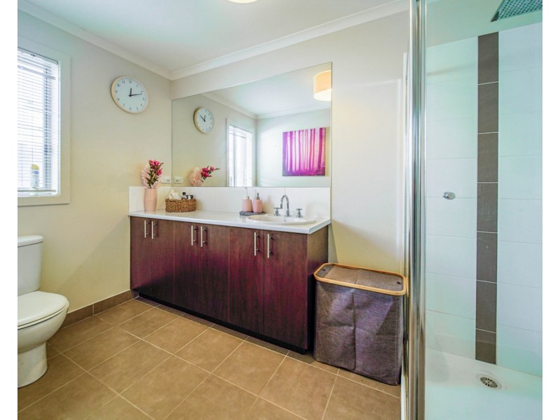 18 Melinda Street, California Gully VIC 3556