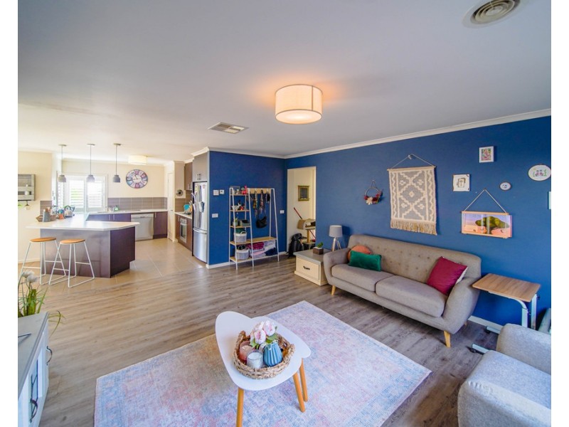 18 Melinda Street, California Gully VIC 3556