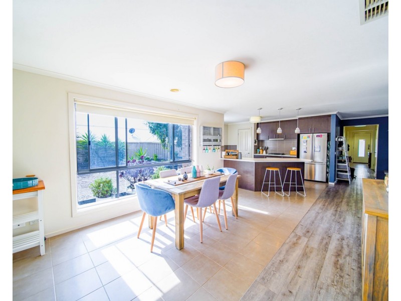 18 Melinda Street, California Gully VIC 3556