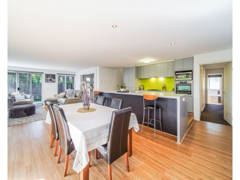 25 Symes Street, Kangaroo Flat VIC 3555