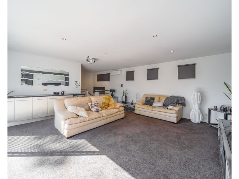 25 Symes Street, Kangaroo Flat VIC 3555