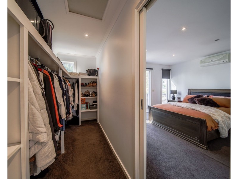 25 Symes Street, Kangaroo Flat VIC 3555