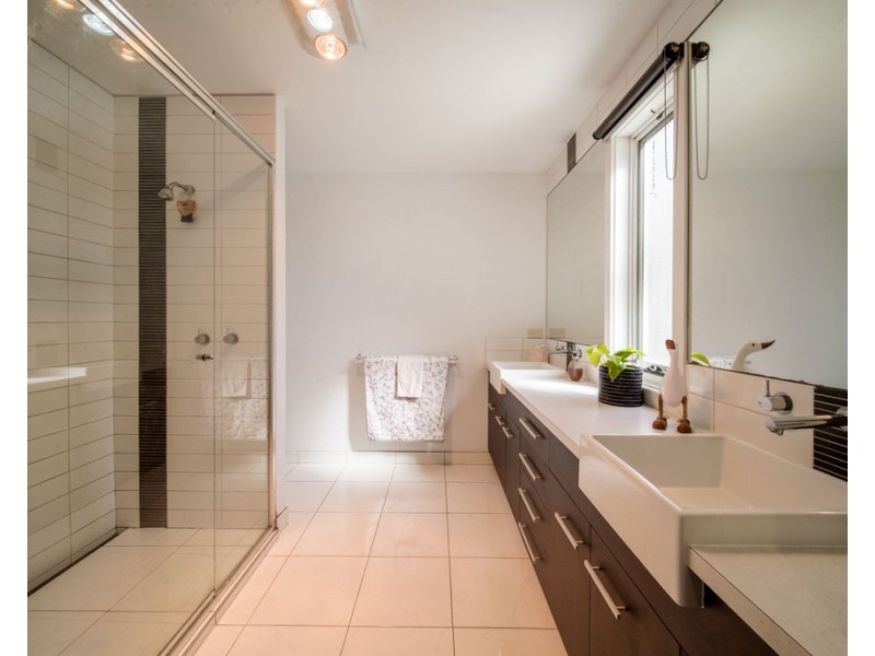 25 Symes Street, Kangaroo Flat VIC 3555