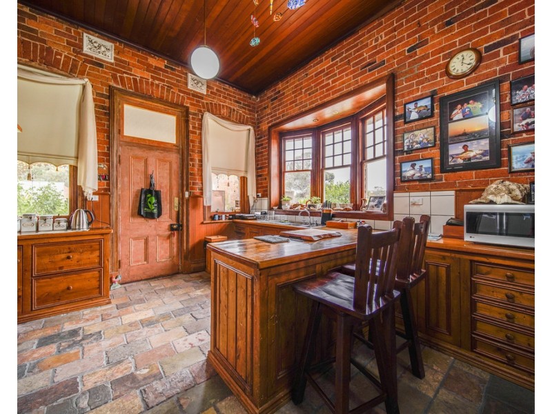 63 Whewell Street, Neilborough VIC 3570