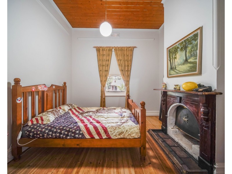 63 Whewell Street, Neilborough VIC 3570