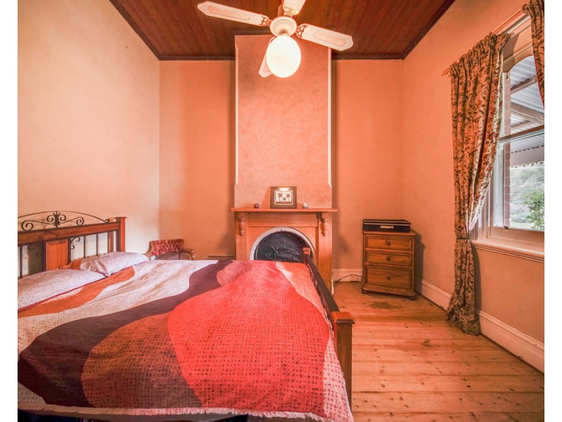 63 Whewell Street, Neilborough VIC 3570