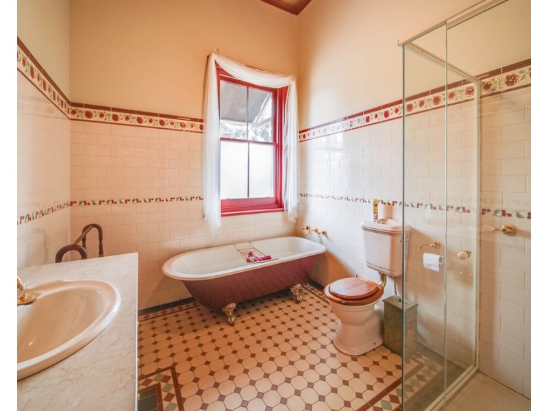 63 Whewell Street, Neilborough VIC 3570