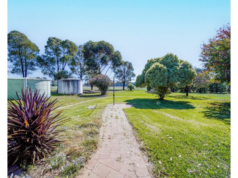 203 Englishes Road, Goornong VIC 3557
