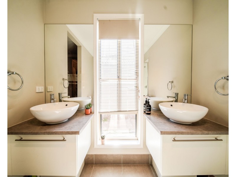 12 Sampson Place, Marong VIC 3515