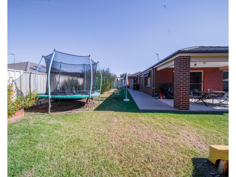 12 Sampson Place, Marong VIC 3515