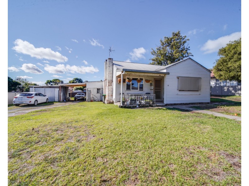 10 Bolt Street, Long Gully VIC 3550