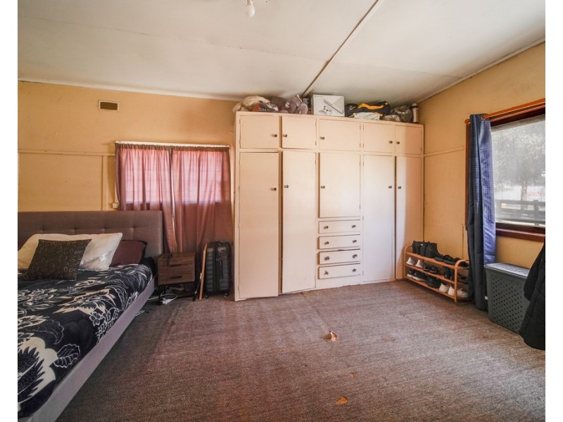 10 Bolt Street, Long Gully VIC 3550