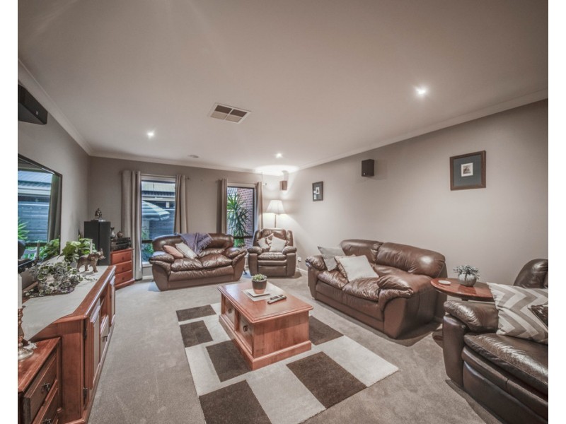 4 Oneill Court, Epsom VIC 3551