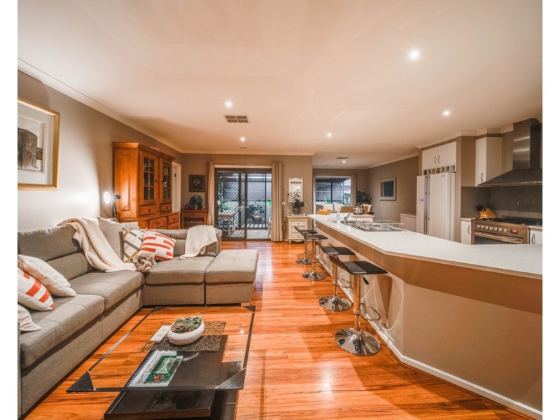 4 Oneill Court, Epsom VIC 3551