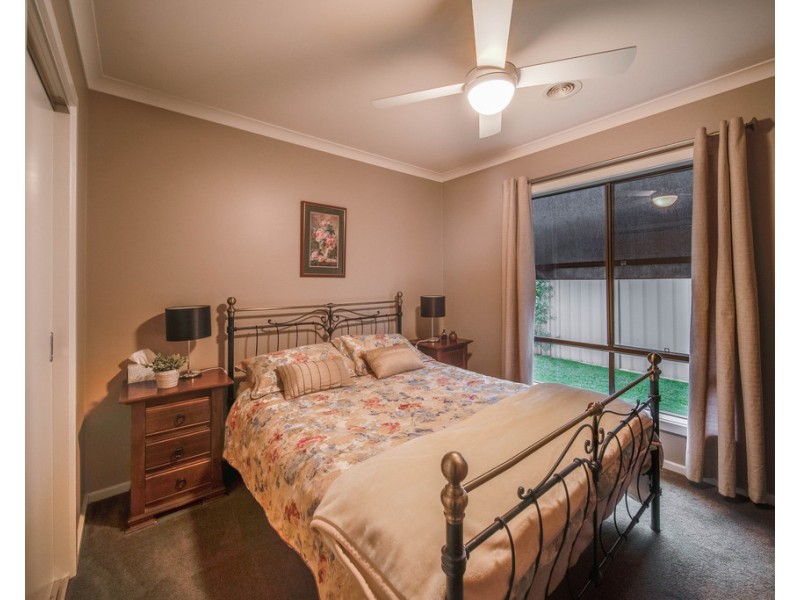 4 Oneill Court, Epsom VIC 3551